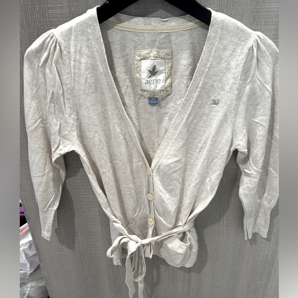 Aerie 3/4 Sleeve Cropped Cardigan Button Down Sweater. Size XL